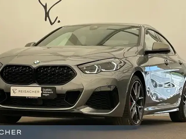 BMW 235