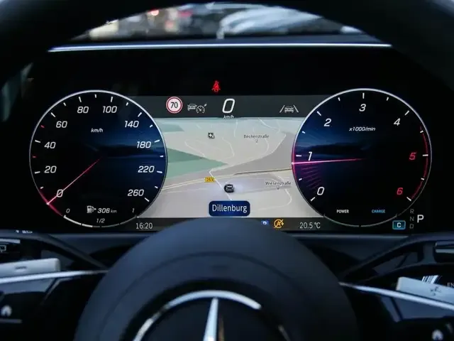Mercedes-Benz E 220