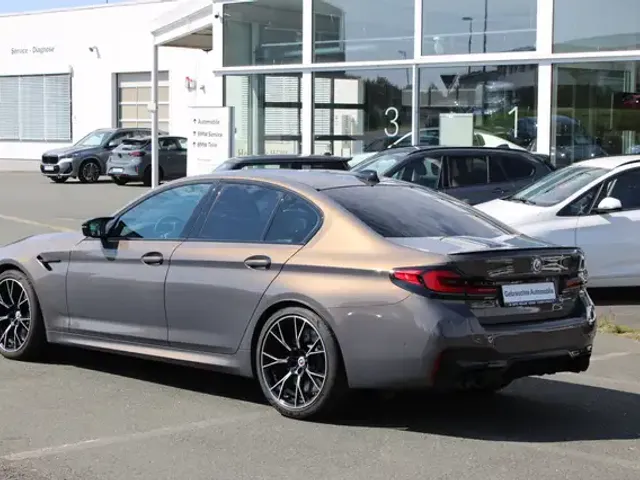 BMW M5