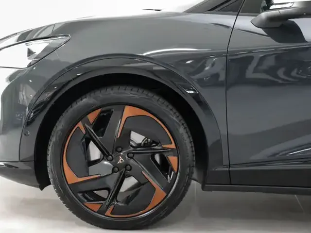 CUPRA Tavascan