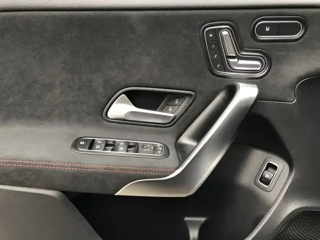 Mercedes-Benz A 220