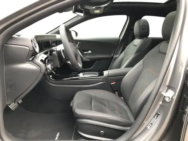Mercedes-Benz A 220