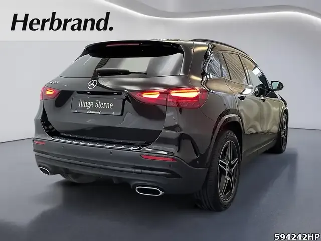 Mercedes-Benz GLA 180
