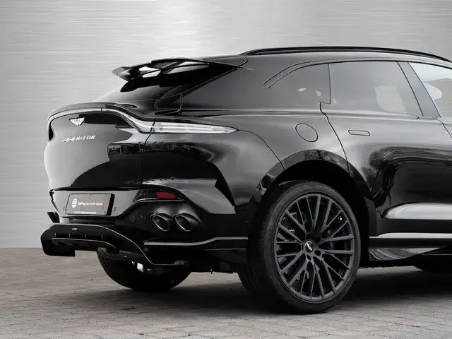 Aston Martin DBX
