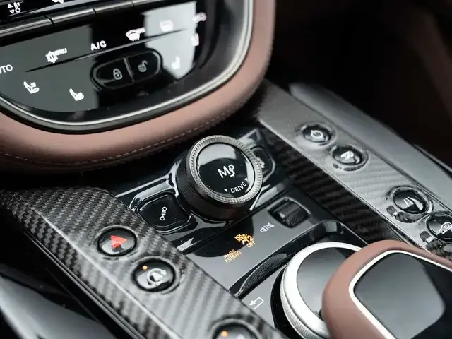 Aston Martin DBX
