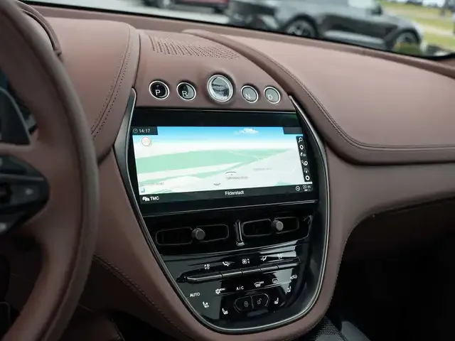 Aston Martin DBX