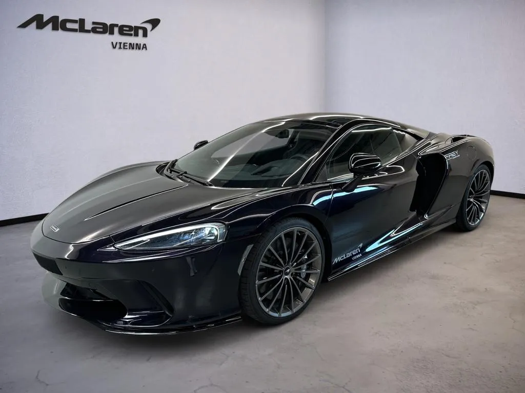 McLaren GT