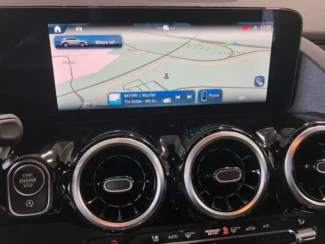 Mercedes-Benz GLA 200