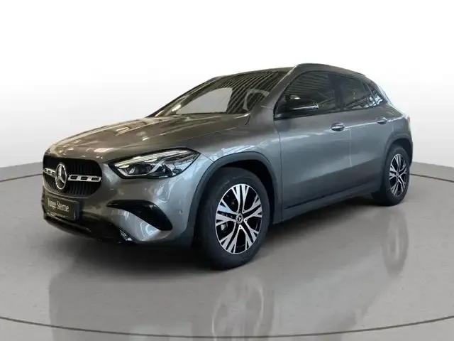 Mercedes-Benz GLA 200