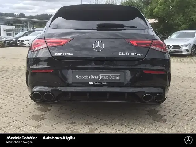 Mercedes-Benz CLA 45 AMG