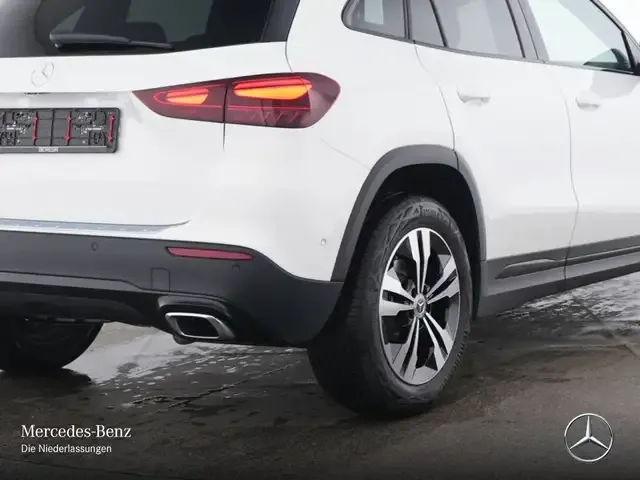 Mercedes-Benz GLA 200