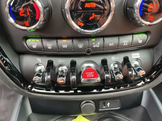 MINI Cooper Clubman