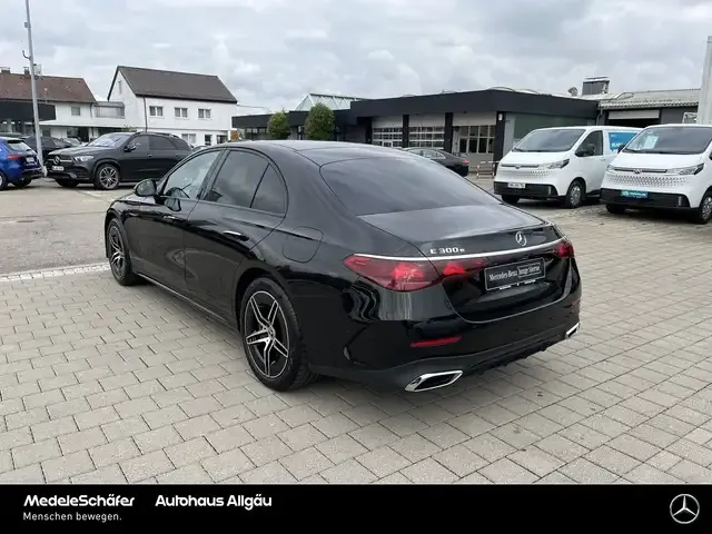 Mercedes-Benz E 300