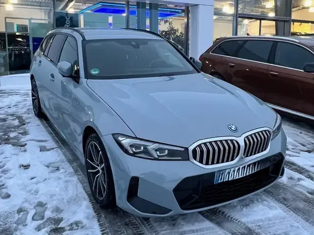 BMW 330