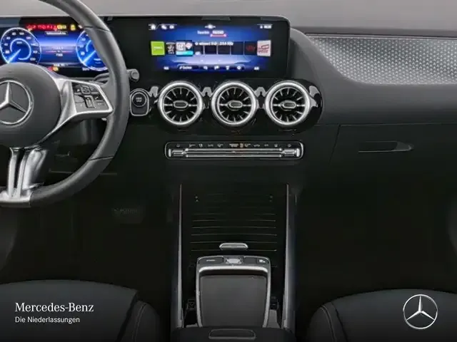 Mercedes-Benz EQA 300