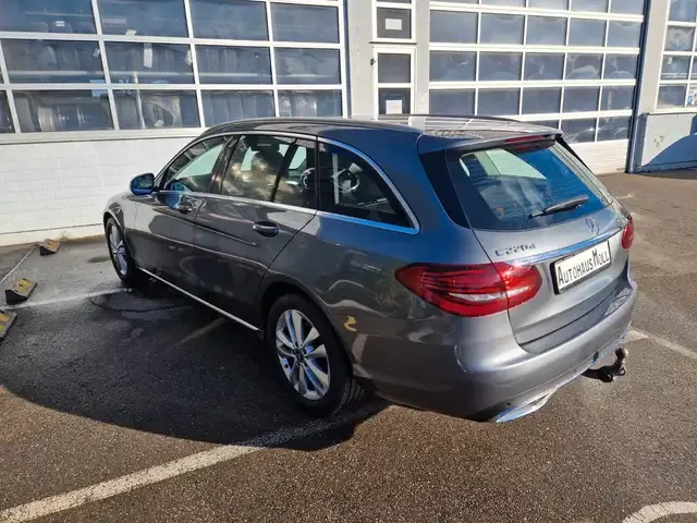 Mercedes-Benz C 220