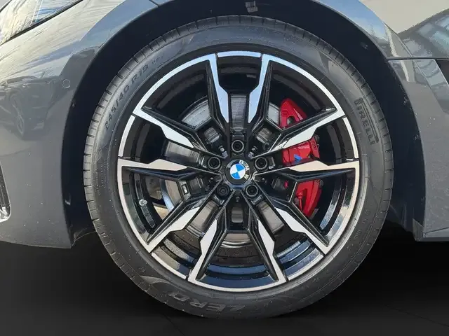 BMW 440
