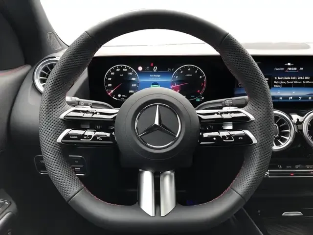 Mercedes-Benz GLA 180