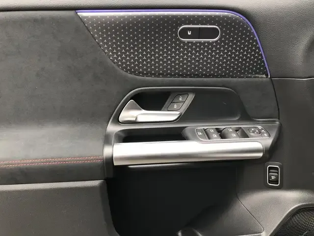 Mercedes-Benz GLA 180