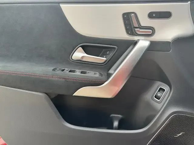 Mercedes-Benz CLA 220
