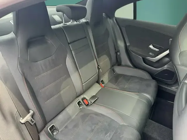 Mercedes-Benz CLA 220