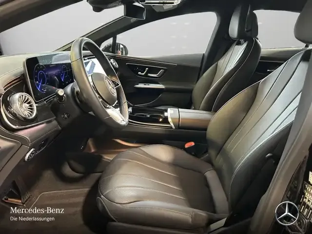 Mercedes-Benz EQE 300