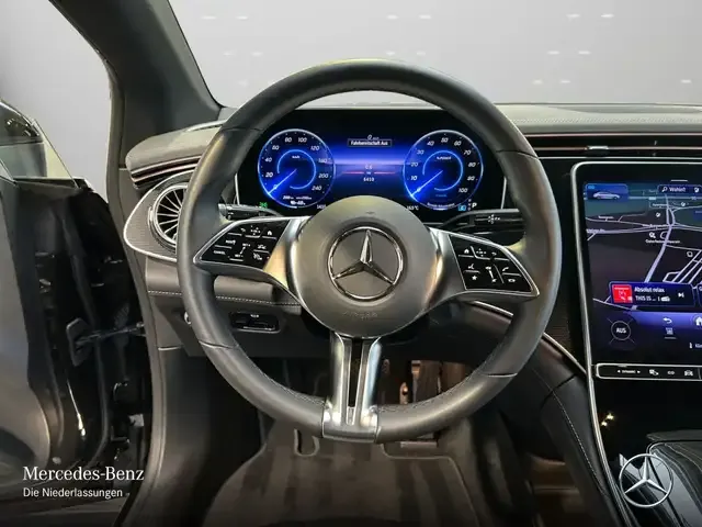 Mercedes-Benz EQE 300