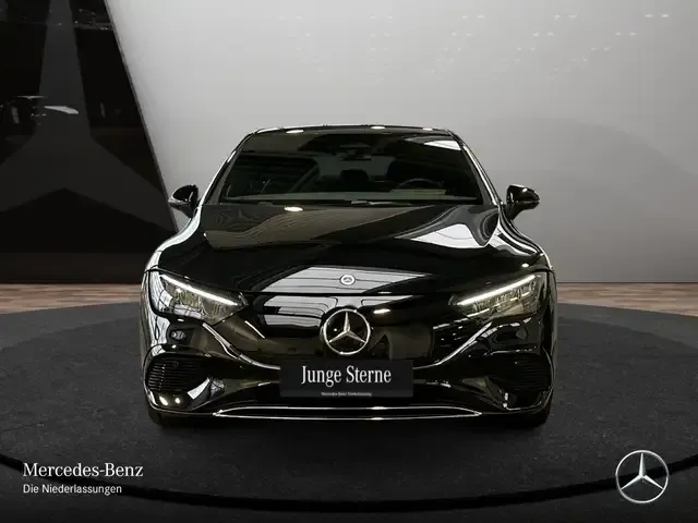 Mercedes-Benz EQE 300