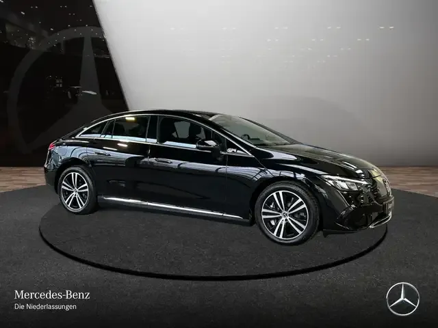 Mercedes-Benz EQE 300