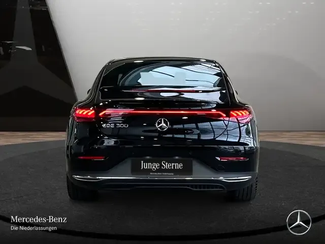 Mercedes-Benz EQE 300