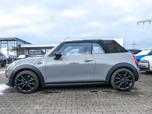 MINI Cooper Cabrio