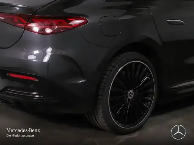 Mercedes-Benz EQE 300