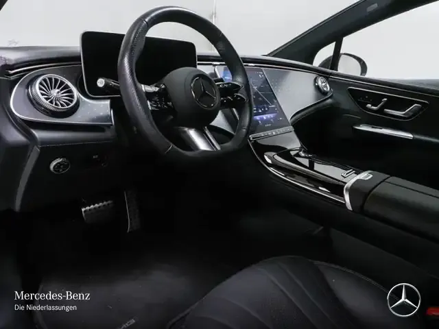 Mercedes-Benz EQE 300