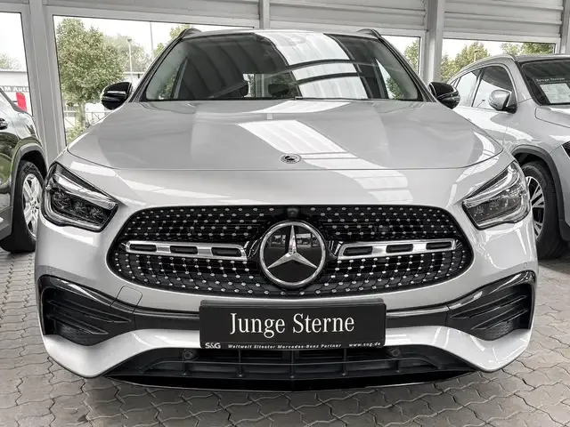 Mercedes-Benz GLA 250