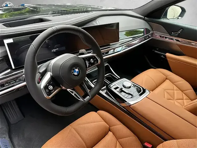 BMW 740
