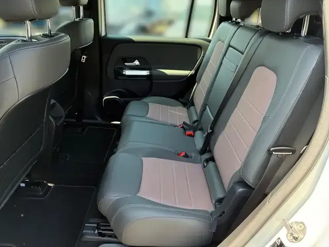 Mercedes-Benz EQB 300