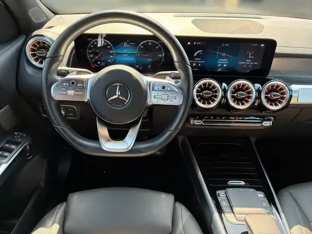 Mercedes-Benz EQB 300