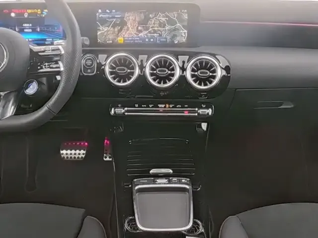 Mercedes-Benz A 35 AMG