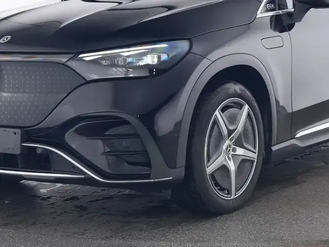 Mercedes-Benz EQE SUV