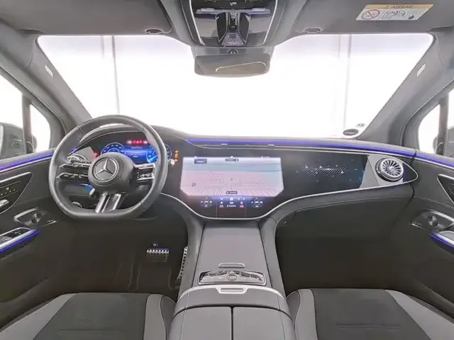 Mercedes-Benz EQE SUV