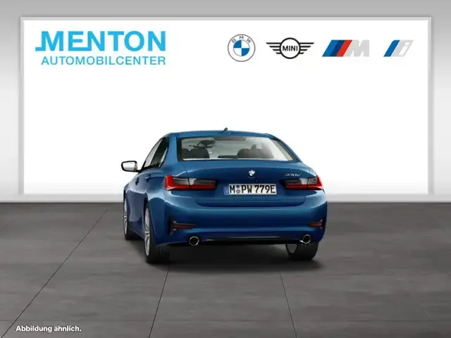 BMW 330