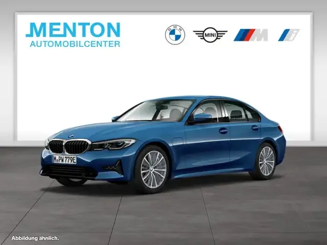 BMW 330