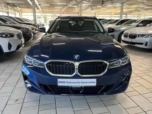BMW 330