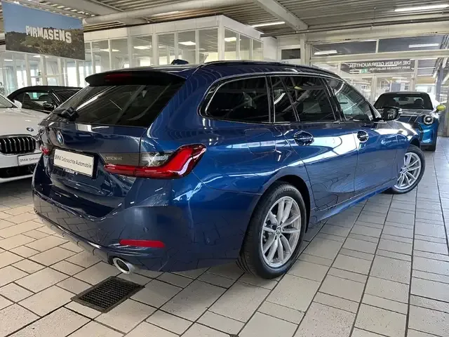 BMW 330