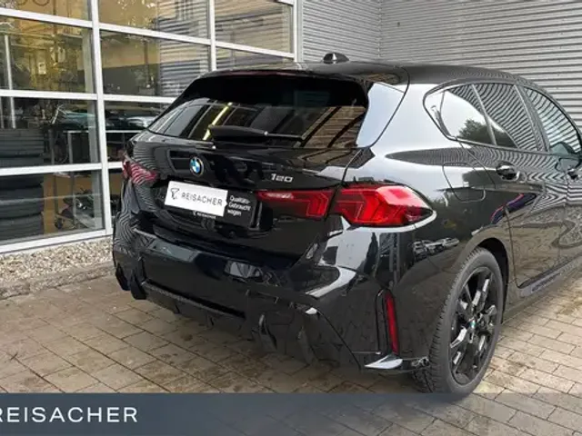 BMW 120