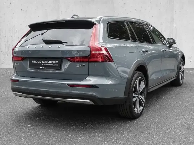 Volvo V60 Cross Country