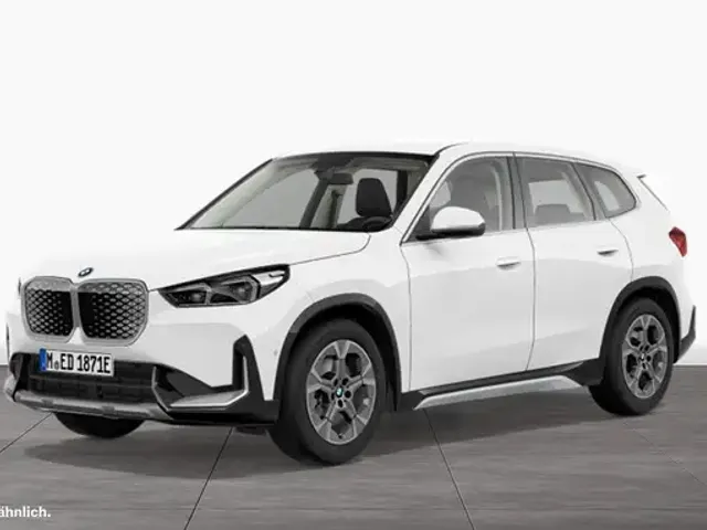 BMW iX1