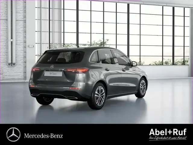 Mercedes-Benz B 180
