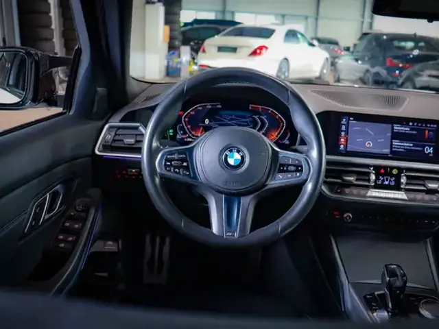 BMW 320