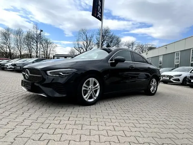 Mercedes-Benz CLA 200